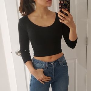 💚 4/$16 Black crop top twist back